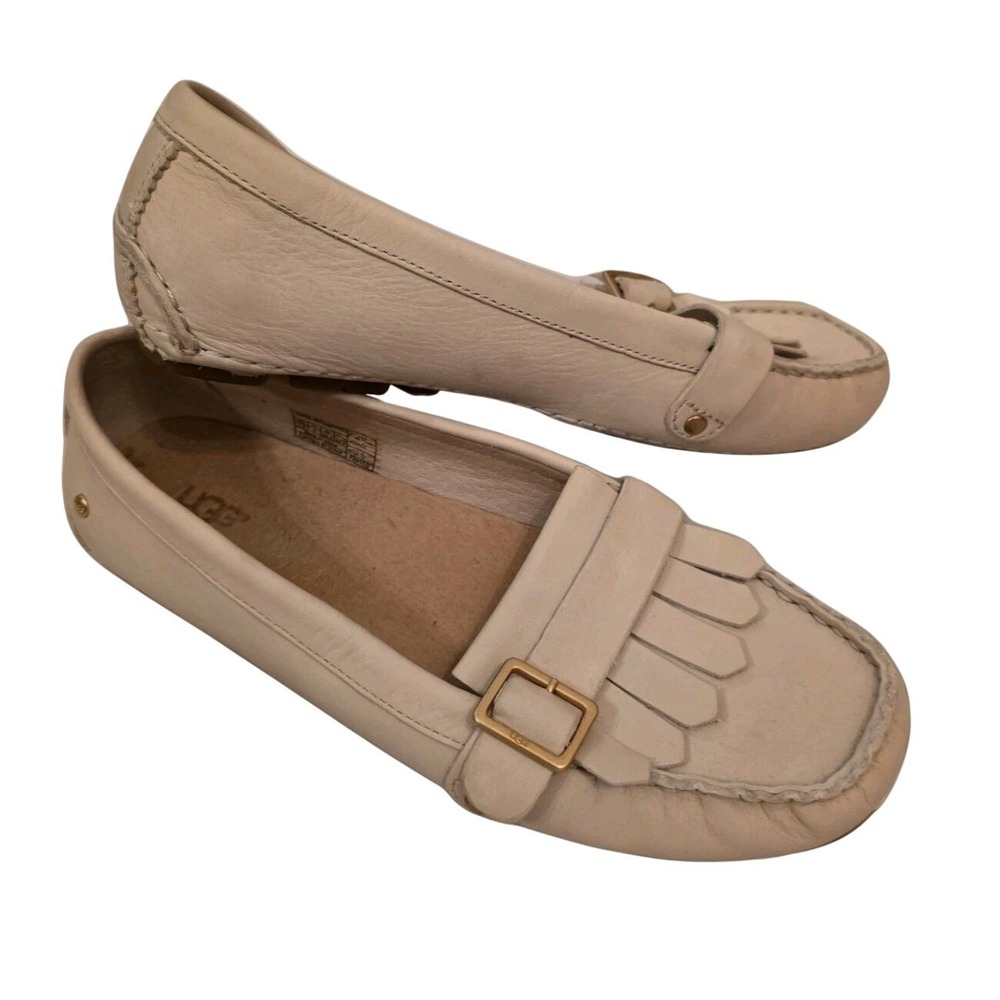 UGG Women's Flores Leather Loafers Womens Sz 7.5 White Moccasins Slip-On Flats